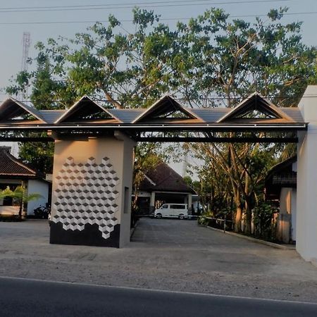 Hotel Minak Jinggo Banyuwangi  Exterior foto